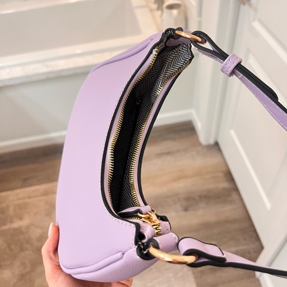 Trendy Lavender Shoulder Bag with Gold Hardware – Brand New - Picture 11 of 11